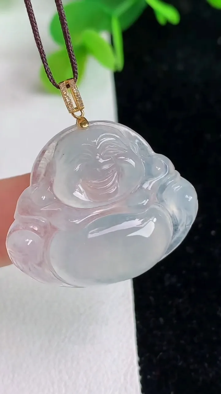 天然A货翡翠佛公吊坠，尺寸24.5-29-5.6，重量:6.13g
6月7日