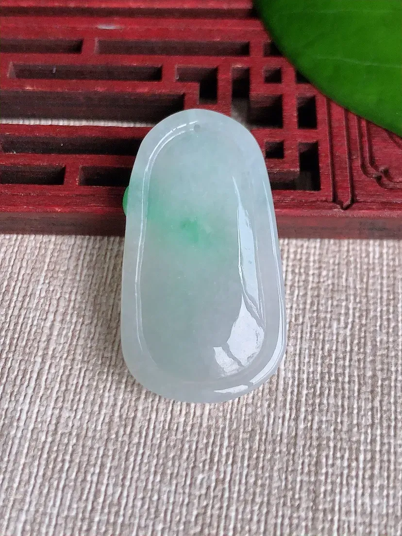 天然A货翡翠飘阳绿文殊菩萨吊坠尺寸35.3×19×5.5m量7.38g 0606