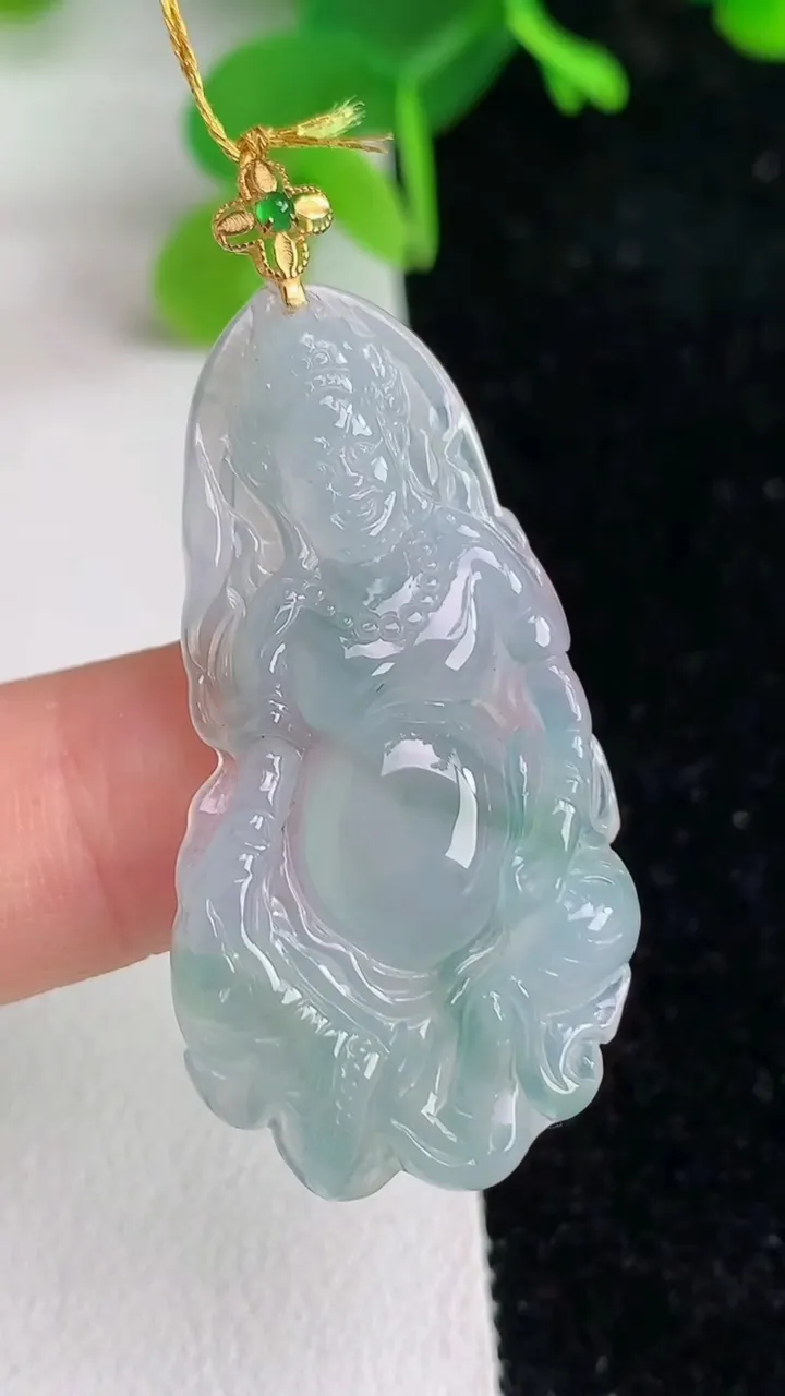 天然A货翡翠k金飘花观音菩萨吊坠，尺寸36-20-3.7，重量:5.01g
6月7日
