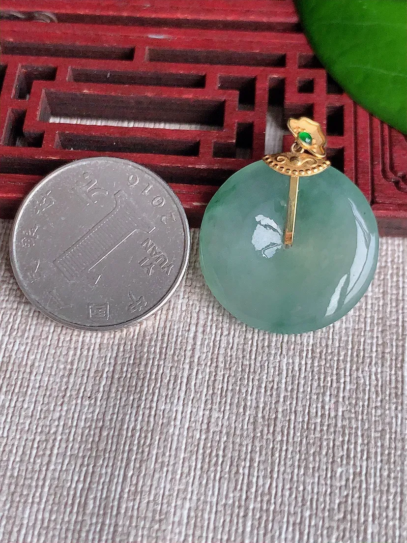 天然A货翡翠18K飘花平安扣吊坠尺寸24.2×4.5m量6.19g 0606