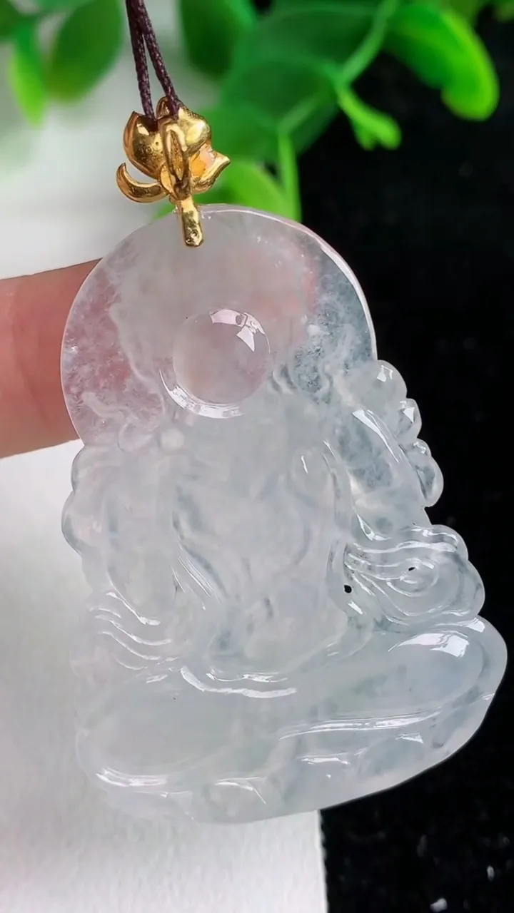 天然A货翡翠k金白冰观音菩萨吊坠，尺寸47.2-34.4-4.5，重量:13.10g
6月7日