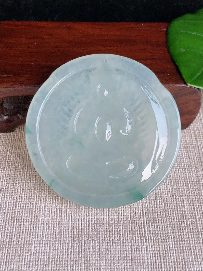 天然A货翡翠飘花虚空藏菩萨吊坠尺寸53.5×5.4m量33.00g 0606