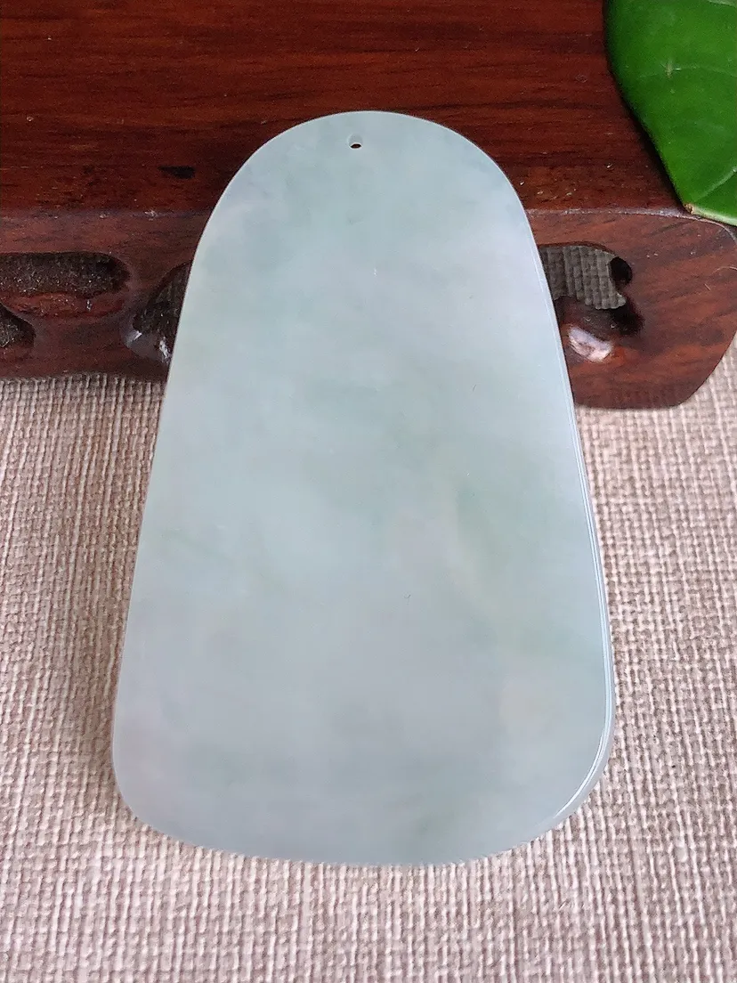 天然A货翡翠大日如来吊坠尺寸60.3×38.4×5m量27.97g 0606