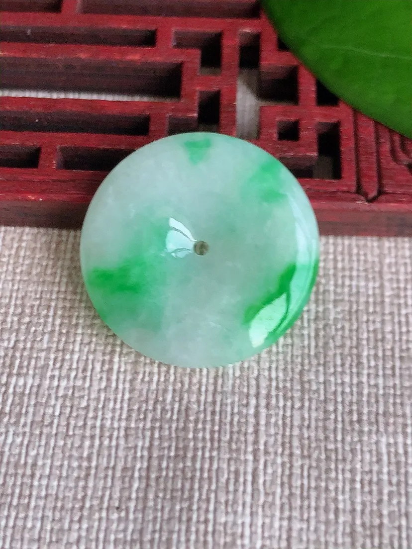 天然A货翡翠飘阳绿平安扣吊坠尺寸24×4m量5.80g 0606