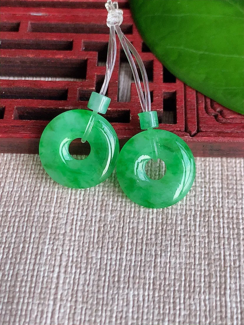 天然A货翡翠飘绿平安环吊坠一对尺寸14.3×1.8m量2.07g 0606