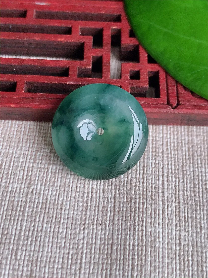 天然A货翡翠飘花平安扣吊坠尺寸20.5×5.7m量4.97g 0606