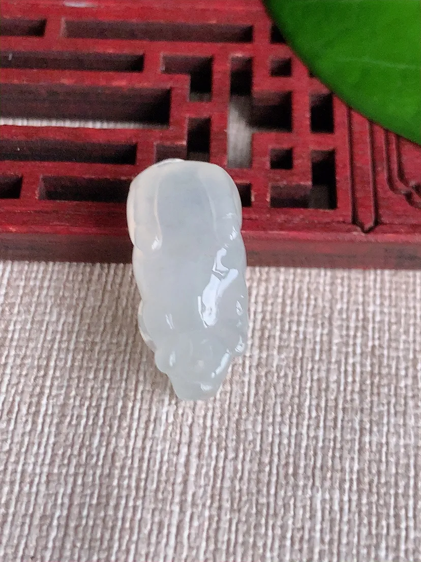 天然A货翡翠白月光生肖牛吊坠尺寸23.5×11×8.6m量4.77g 0606