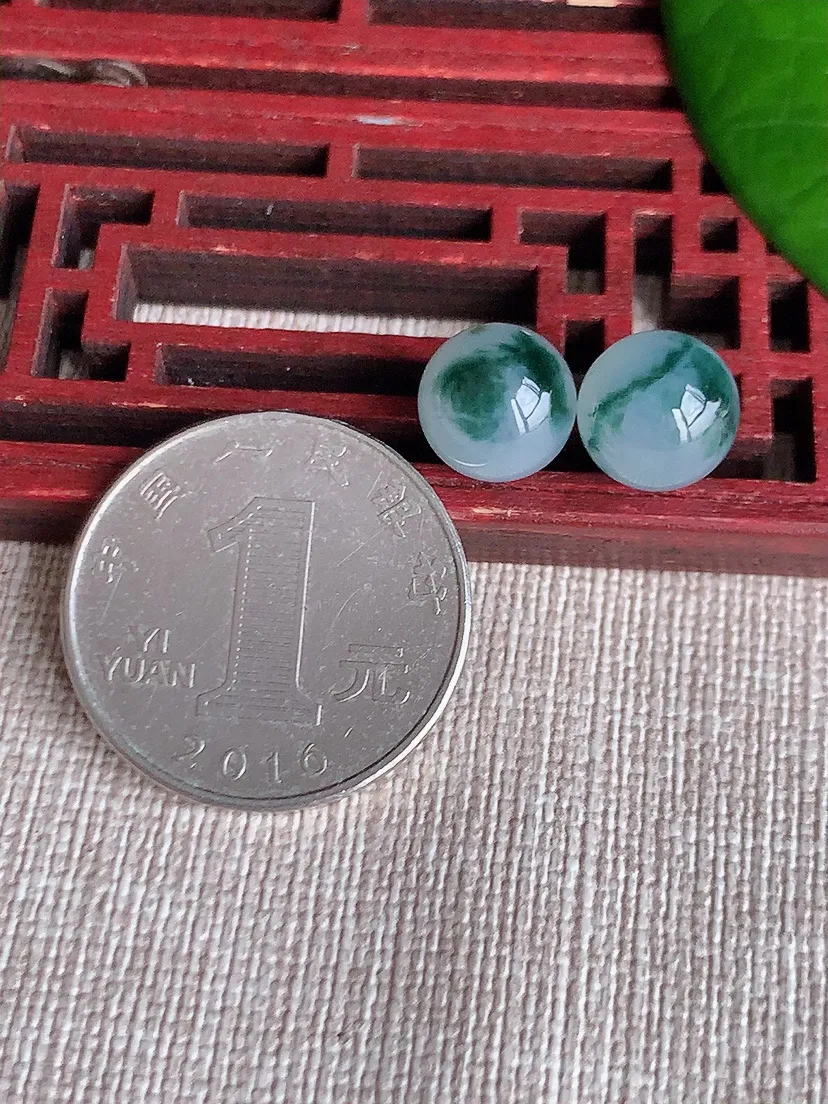 天然A货翡翠紫底飘花圆珠转运件一对尺寸9.5m量3.35g 0606