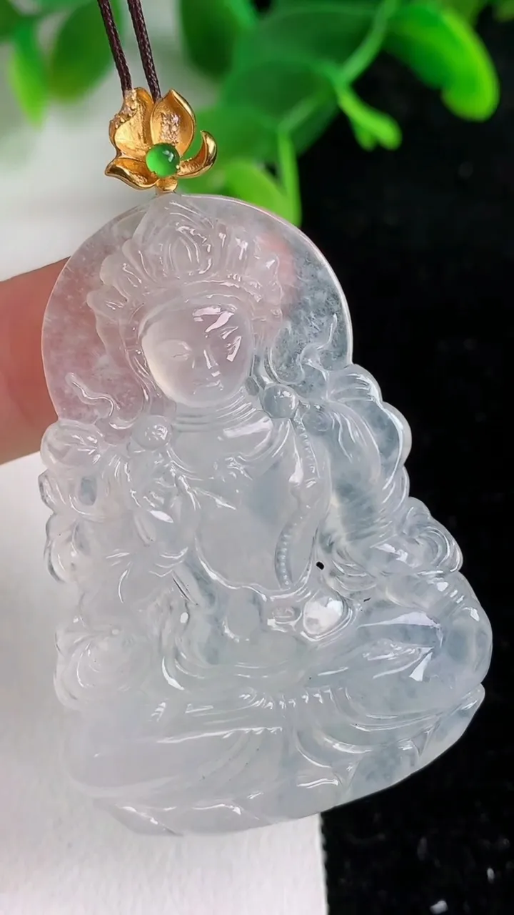 天然A货翡翠k金白冰观音菩萨吊坠，尺寸47.2-34.4-4.5，重量:13.10g
6月7日