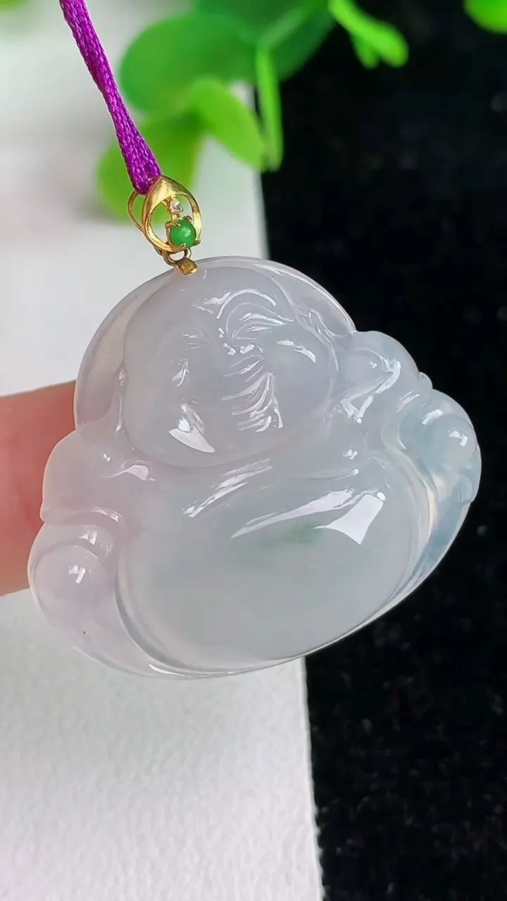 天然A货翡翠k金飘花佛公吊坠，尺寸28.2-31.6-6，重量:8.07g
6月7日
