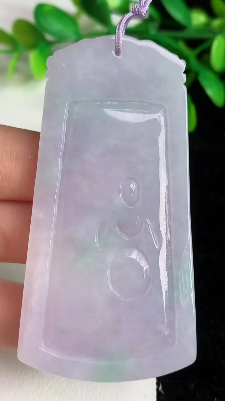 天然A货翡翠 紫罗兰祥龙财神爷吊坠，尺寸72-37.4-5.6，重量:31.35g
6月8日