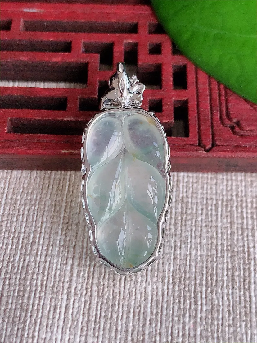 天然A货翡翠18K叶子金枝玉叶吊坠尺寸34.3×26.4×14.2×6.6m量3.90g 0608