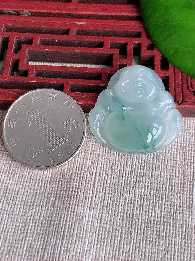 天然A货翡翠飘花佛公吊坠尺寸26.7×28×5.8m量6.28g 0608