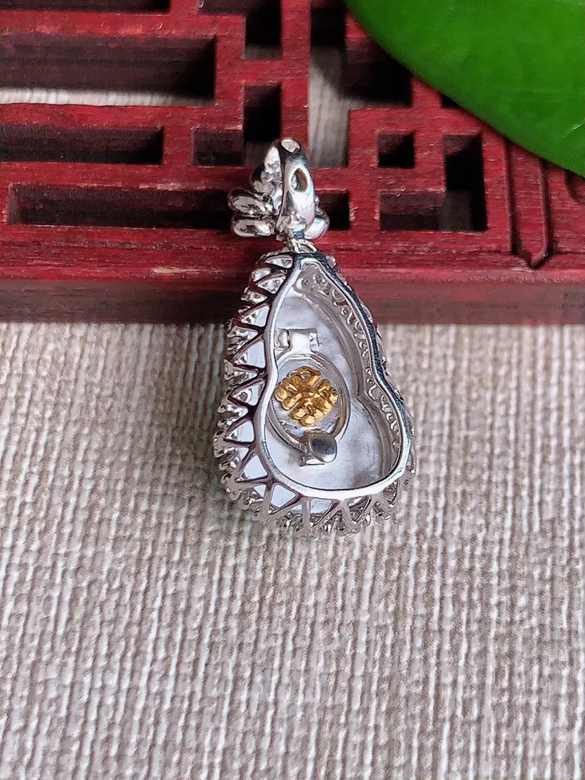 天然A货翡翠18K金伴阳绿葫芦吊坠尺寸25.3×12×8.4裸石14.5×8.7m量2.96g 06