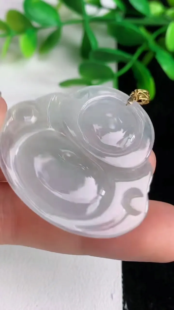 天然A货翡翠18k金飘花佛公吊坠 ，尺寸37-39.3-5.5，重量:12.22g
6月8日
