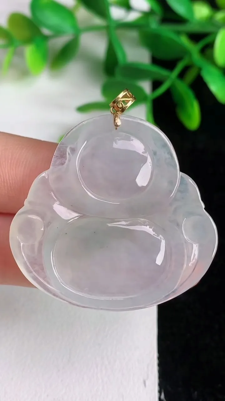 天然A货翡翠18k金飘花佛公吊坠 ，尺寸37-39.3-5.5，重量:12.22g
6月8日