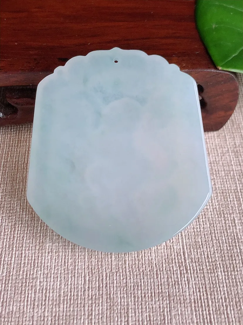 天然A货翡翠一刀切生肖猴吊坠尺寸53.5×47.2×5.5m量32.50g 0608