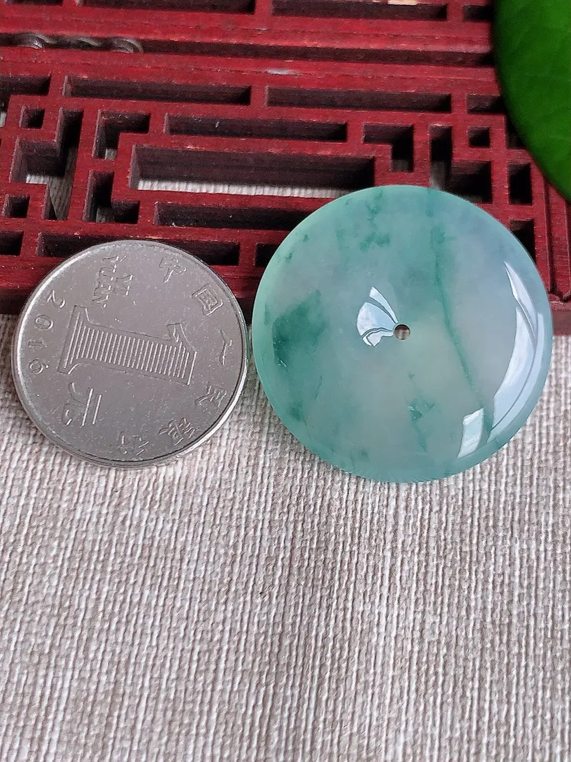 天然A货翡翠飘花平安扣吊坠尺寸31×5.8m量12.67g 0606