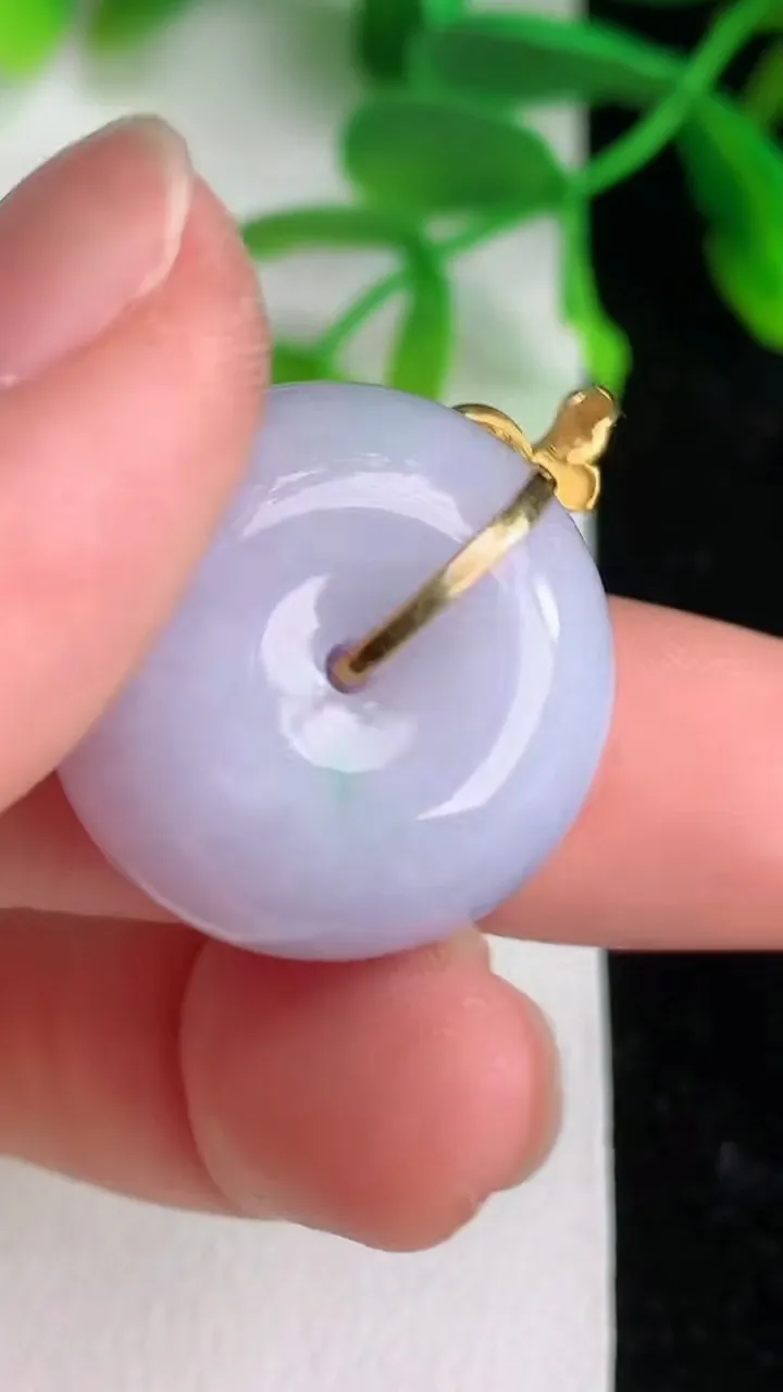 天然A货翡翠18k金紫罗兰平安扣吊坠 ，尺寸21.8-12.2，重量:13.14g
6月8日