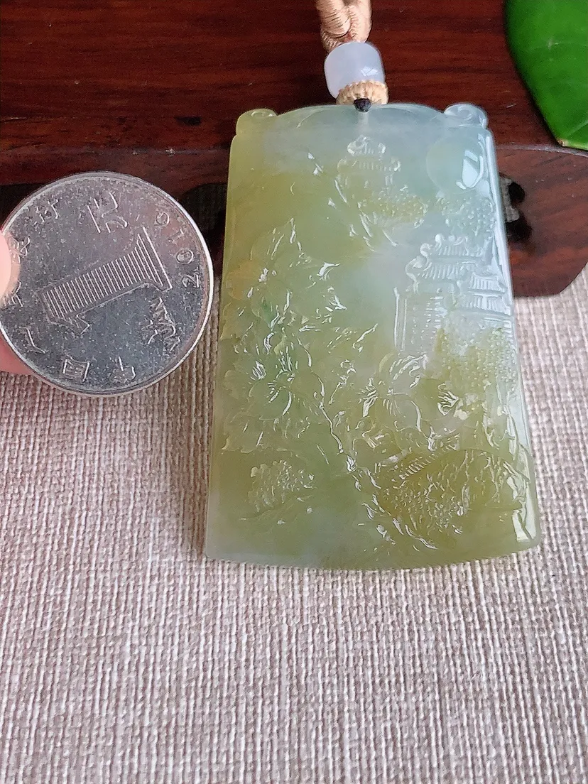 天然A货翡翠飘黄翡意境山水牌吊坠 尺寸53.6×36×5.3m量30.32g 0608