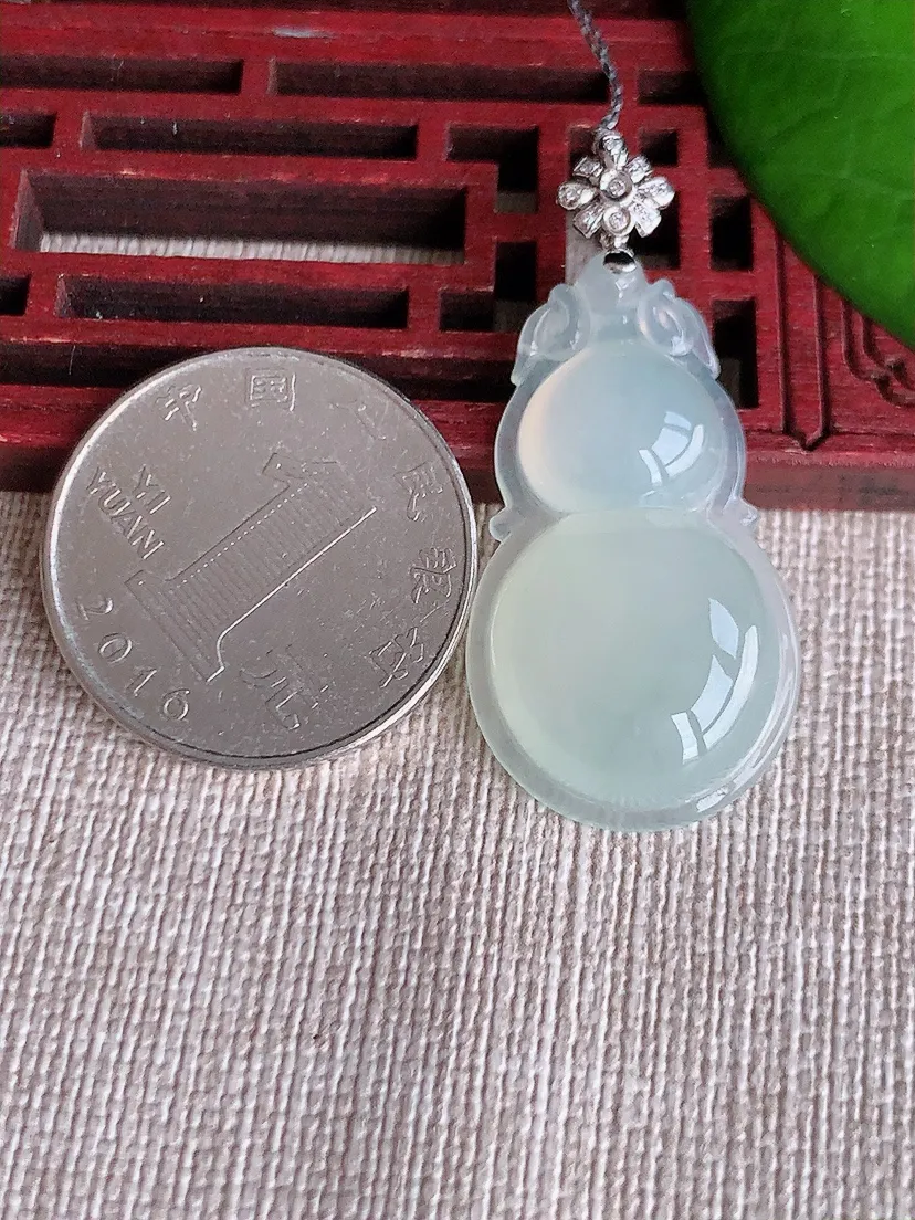 天然A货翡翠18K金扣头白月光葫芦吊坠尺寸40.8×33×18.8×6m量6.30g 0608