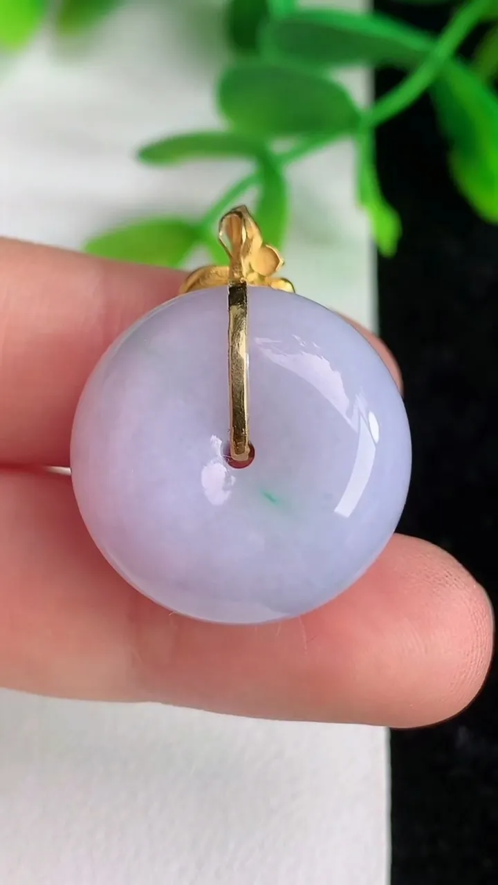 天然A货翡翠18k金紫罗兰平安扣吊坠 ，尺寸21.8-12.2，重量:13.14g
6月8日