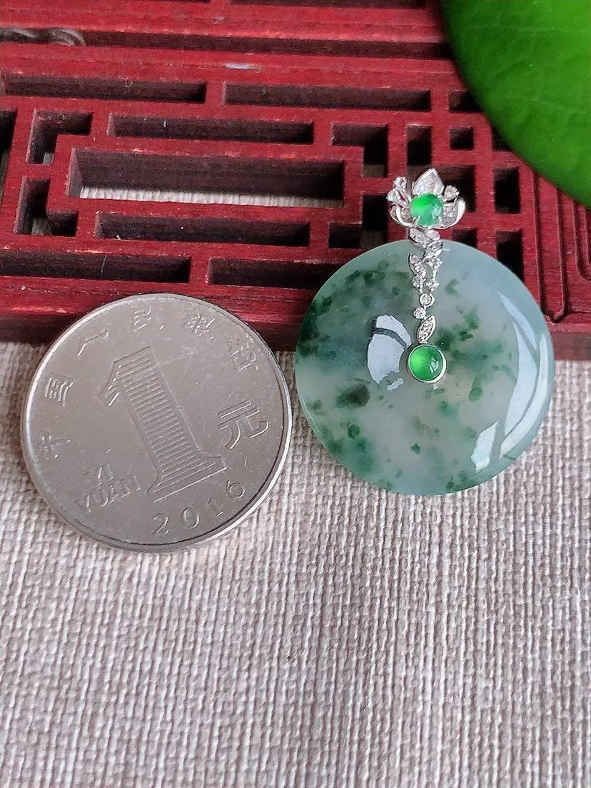 天然A货翡翠18K飘花平安扣吊坠尺寸30.7×24×4m量5.49g 0608