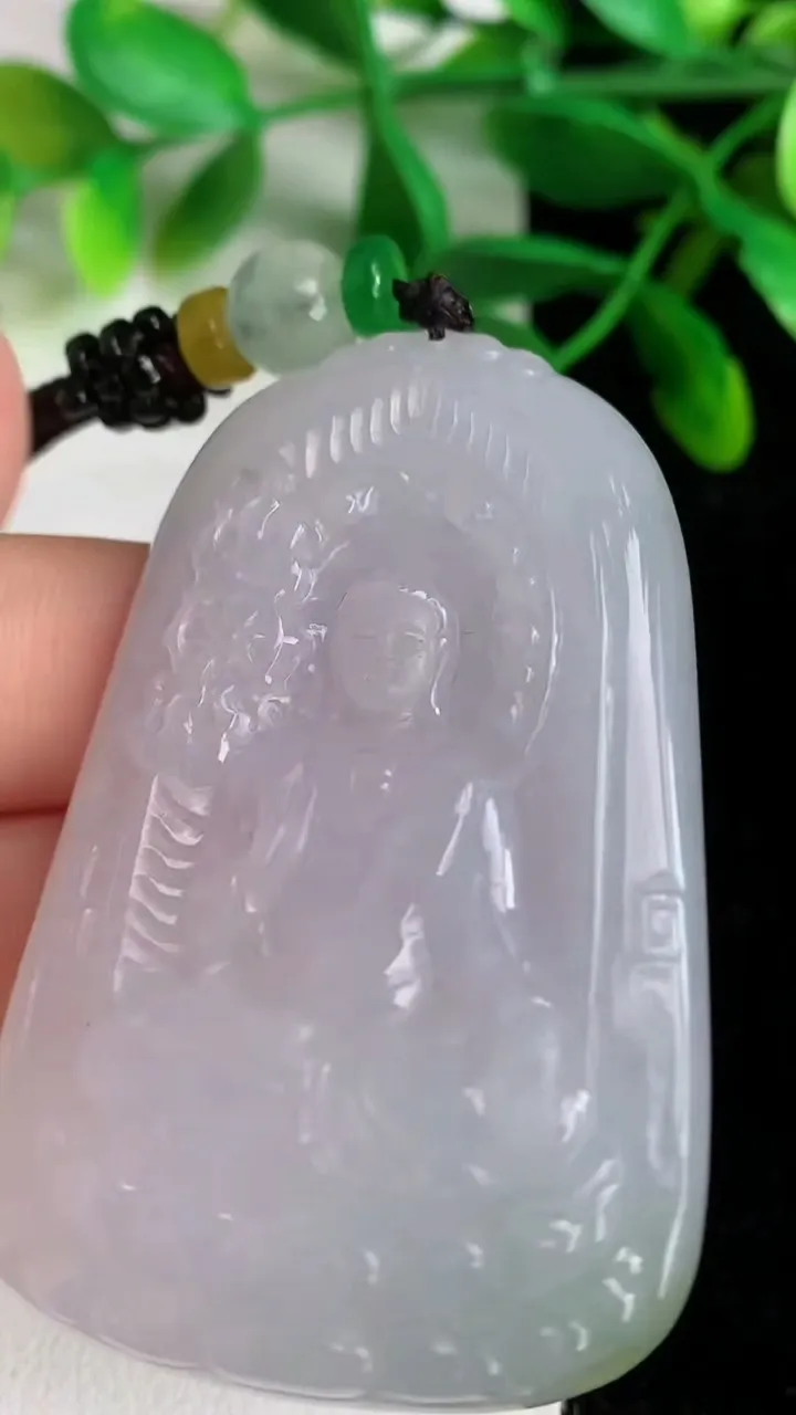 天然A货翡翠大日如来吊坠，尺寸60-30-7，重:31.10g
6月8日