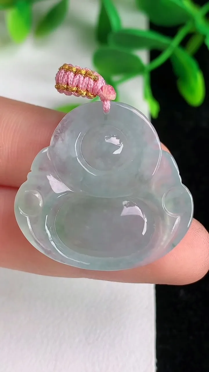 天然A货翡翠 飘花佛公吊坠，尺寸28.2-29.5-5.7，重量:7.64g
6月8日