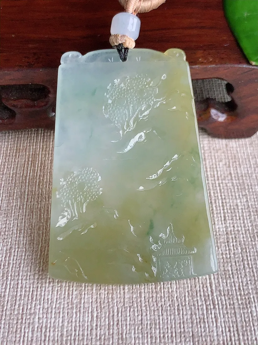 天然A货翡翠飘黄翡意境山水牌吊坠 尺寸53.6×36×5.3m量30.32g 0608