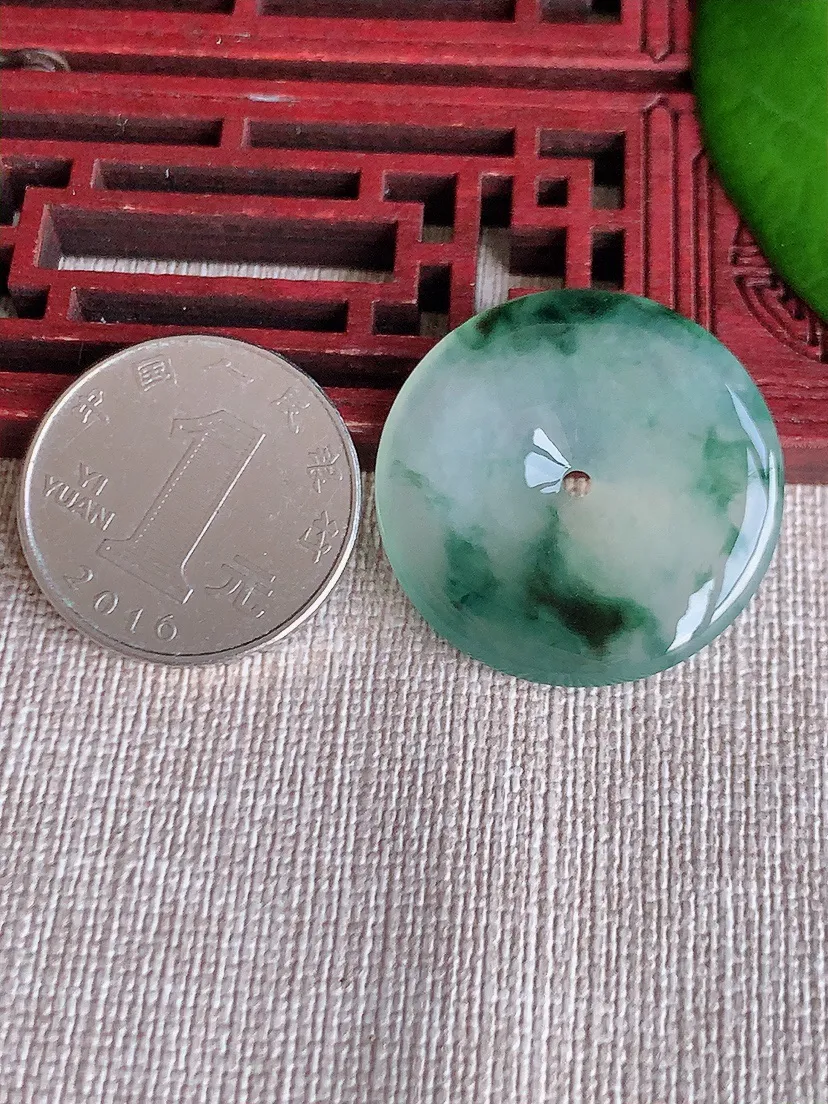 天然A货翡翠飘花平安扣吊坠尺寸29×4.7m量8.65g 0608