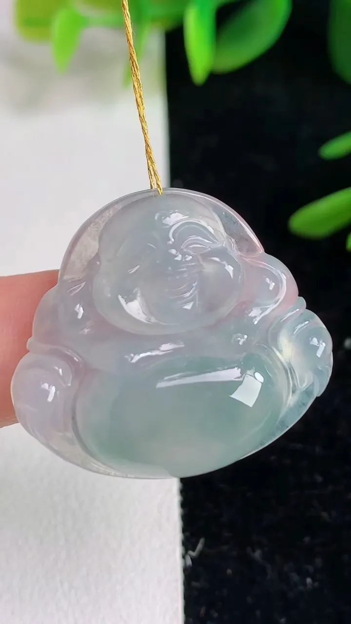 天然A货翡翠 飘花佛公吊坠，尺寸26.6-29.3-5.8，重量:7.23g
6月9日