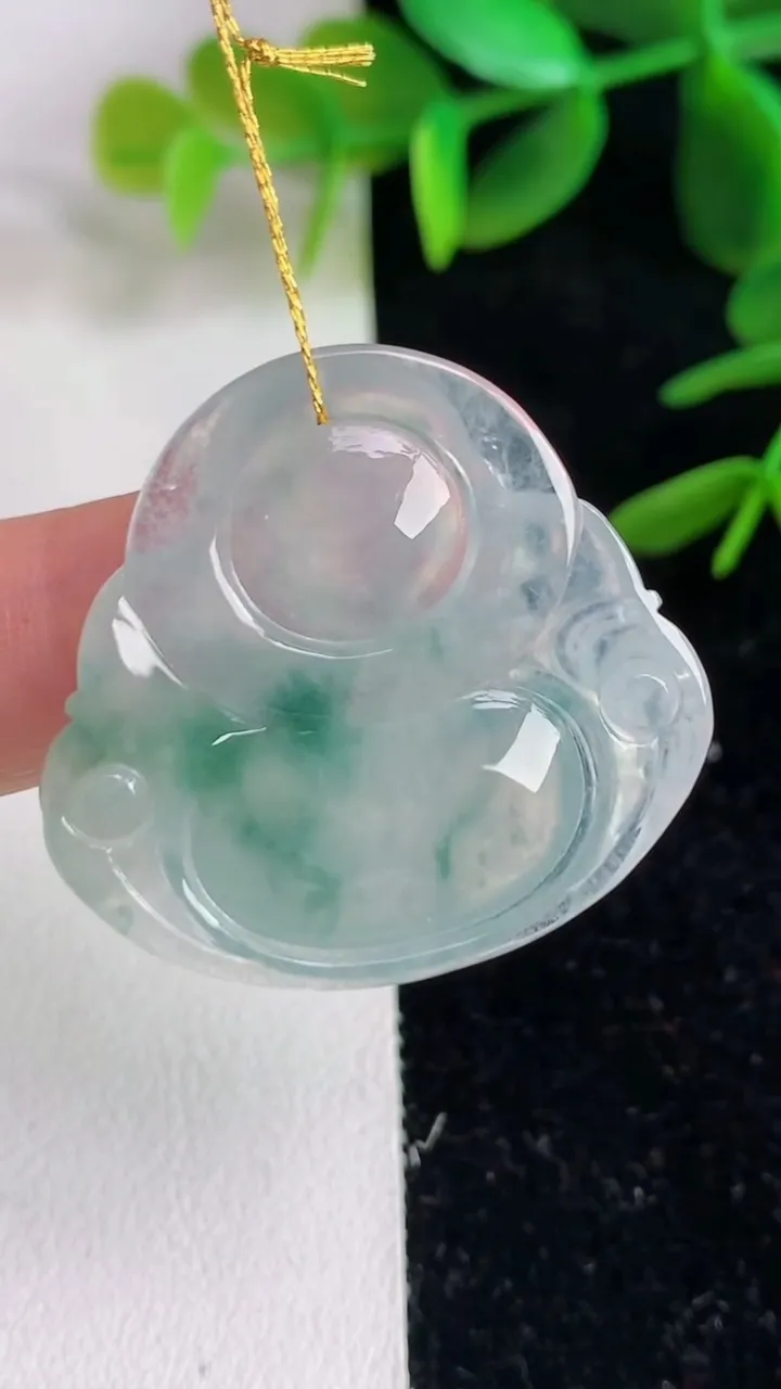 天然A货翡翠 飘花佛公吊坠，尺寸30.2-32.2-6.8，重量:9.15g
6月9日