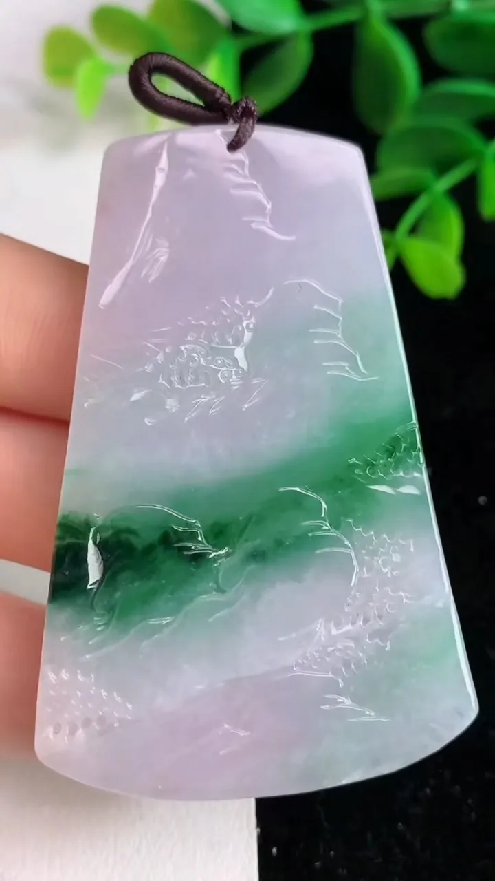 天然A货翡翠山水牌吊坠，尺寸61-38.8-5，重量:26.50g
6月9日