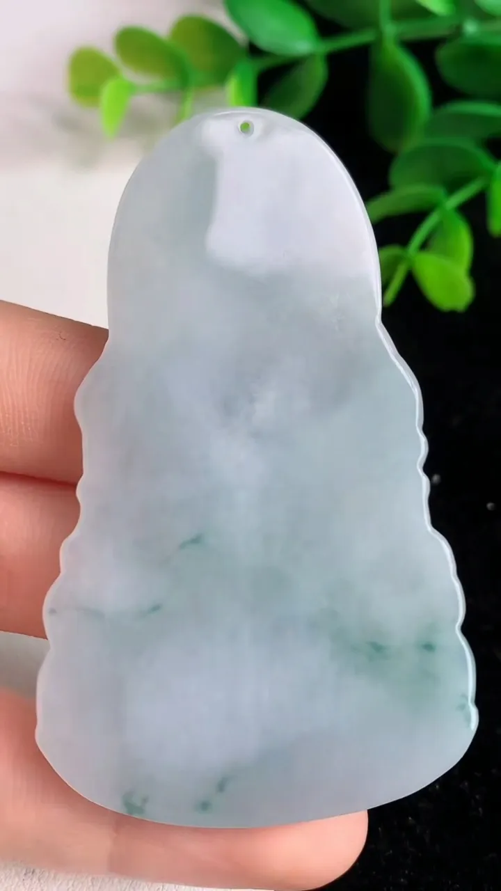 天然A货翡翠 飘花度母观音吊坠，尺寸65.5-39-5.8，重量:27.87g
6月9日