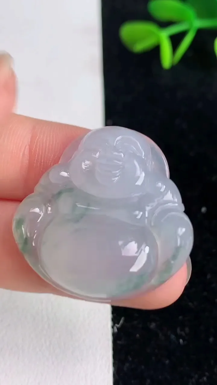 天然A货翡翠 飘花佛公吊坠，尺寸29-29-6，重量:8.05g
6月9日