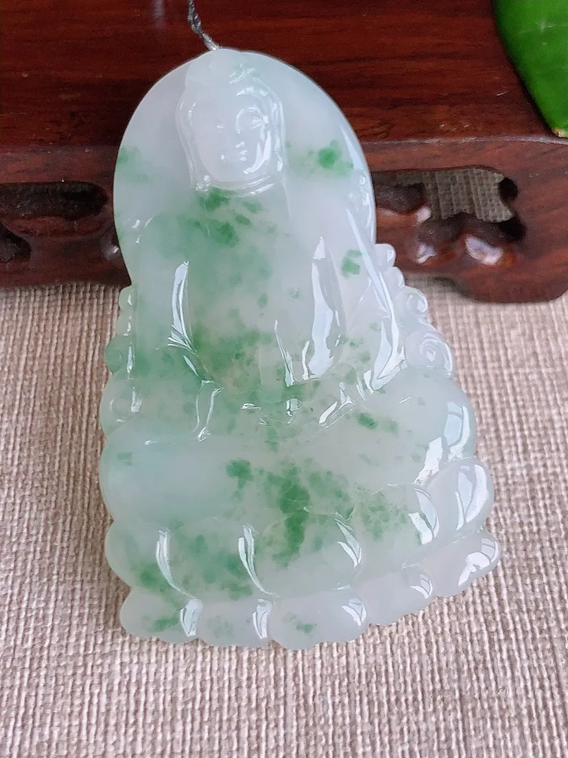 天然A货翡翠飘花观音吊坠尺寸61.2×37.3×5.3m量25.65g 0608