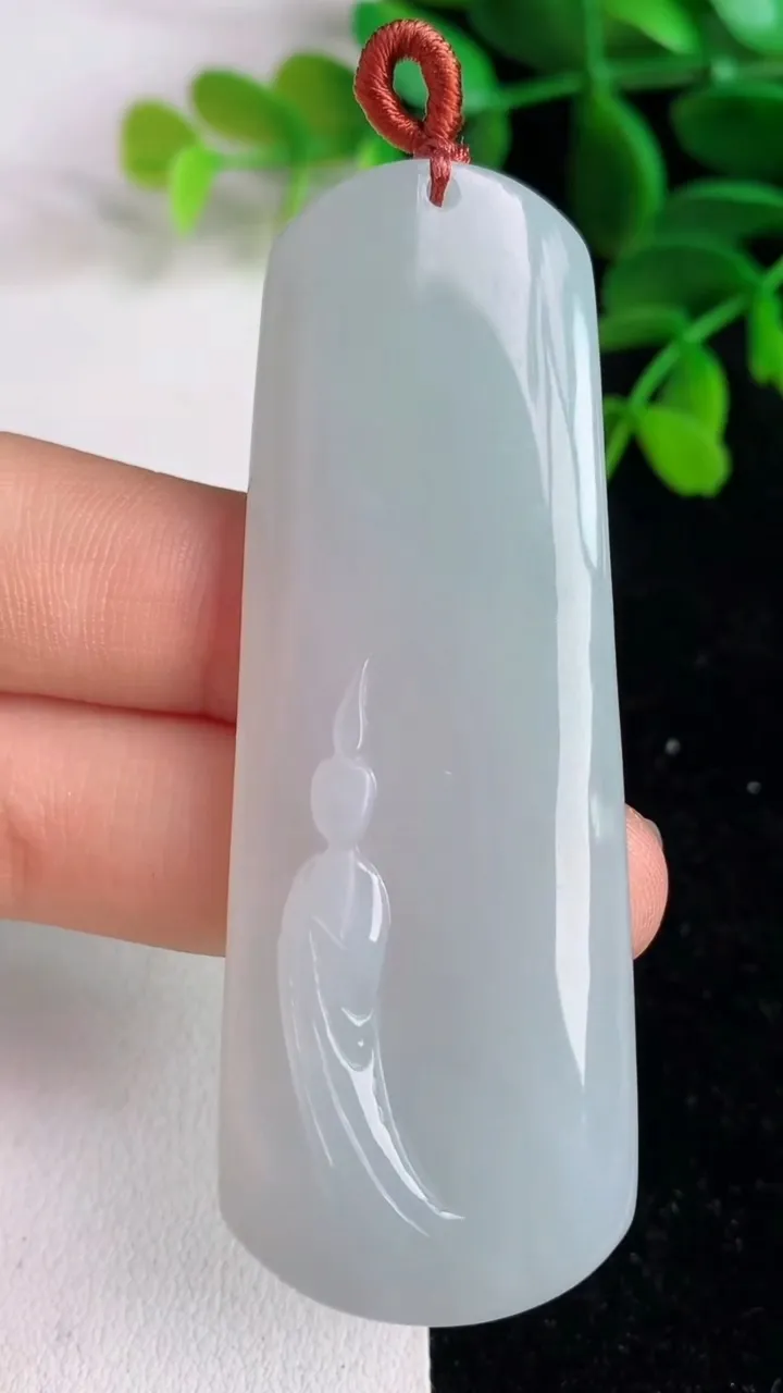天然A货翡翠无相观音菩萨吊坠，尺寸68.5-25-7，重量:28.95g
6月9日