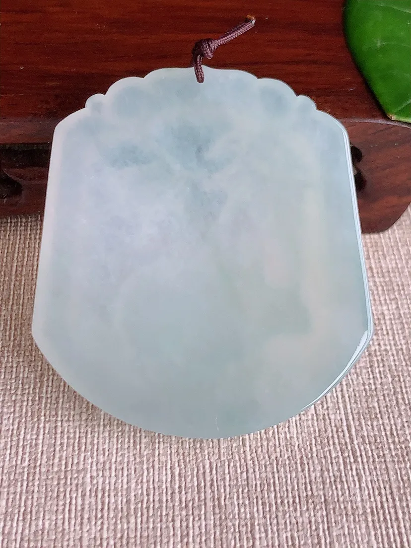 天然A货翡翠晴水一刀切生肖兔吊坠尺寸53.8×47.7×5.7m量33.27g 0608
