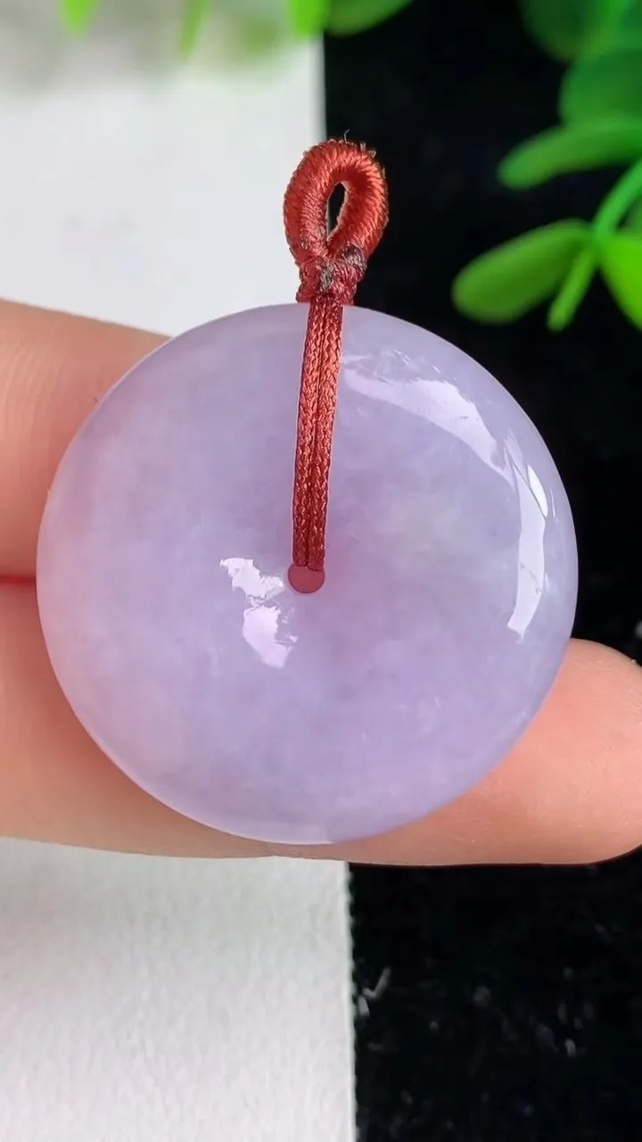 天然A货翡翠紫罗兰平安扣吊坠 ，尺寸28.8-6.4，重量:11.25g
6月9日