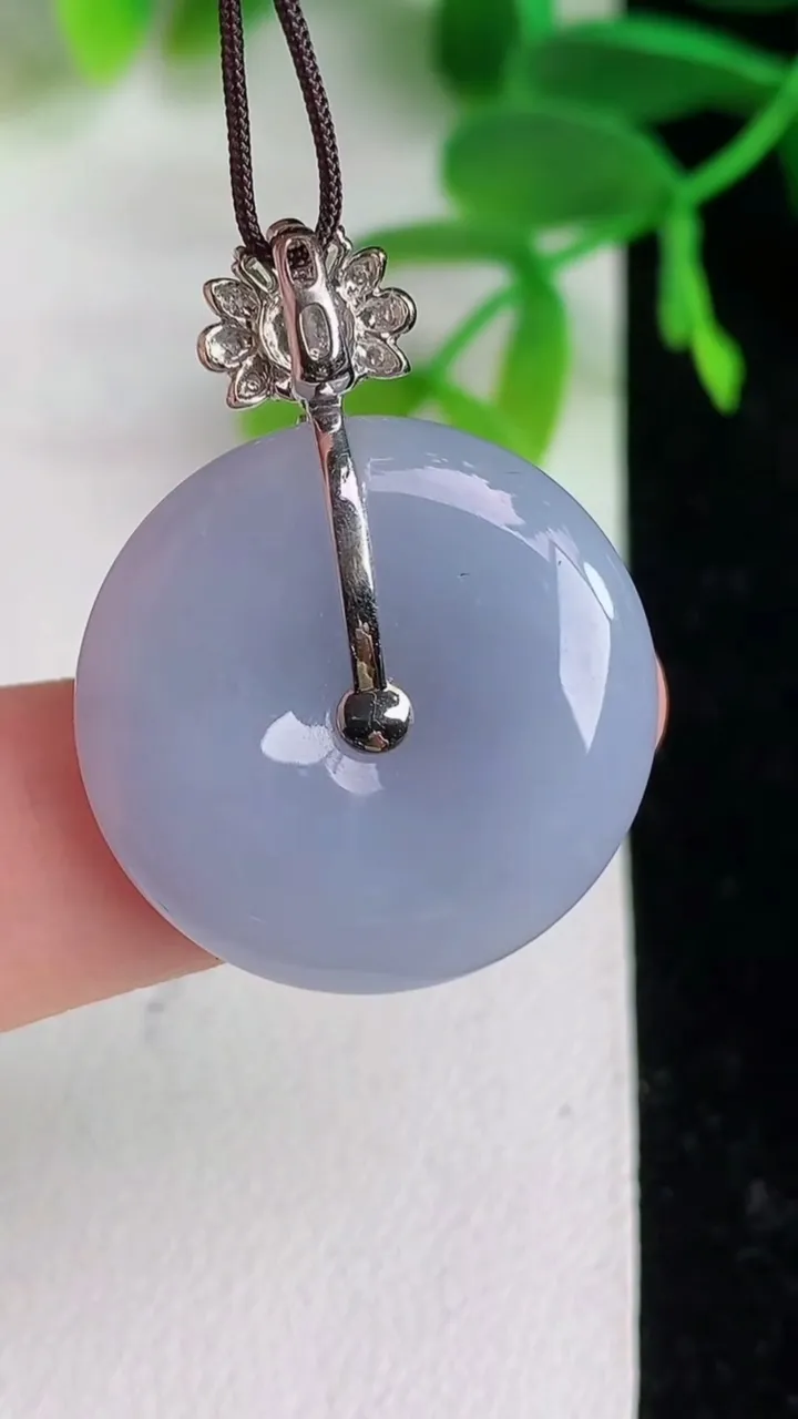 天然A货翡翠 18k金紫罗兰平安扣吊坠，尺寸23-5.4，重量:7.26g
6月9日