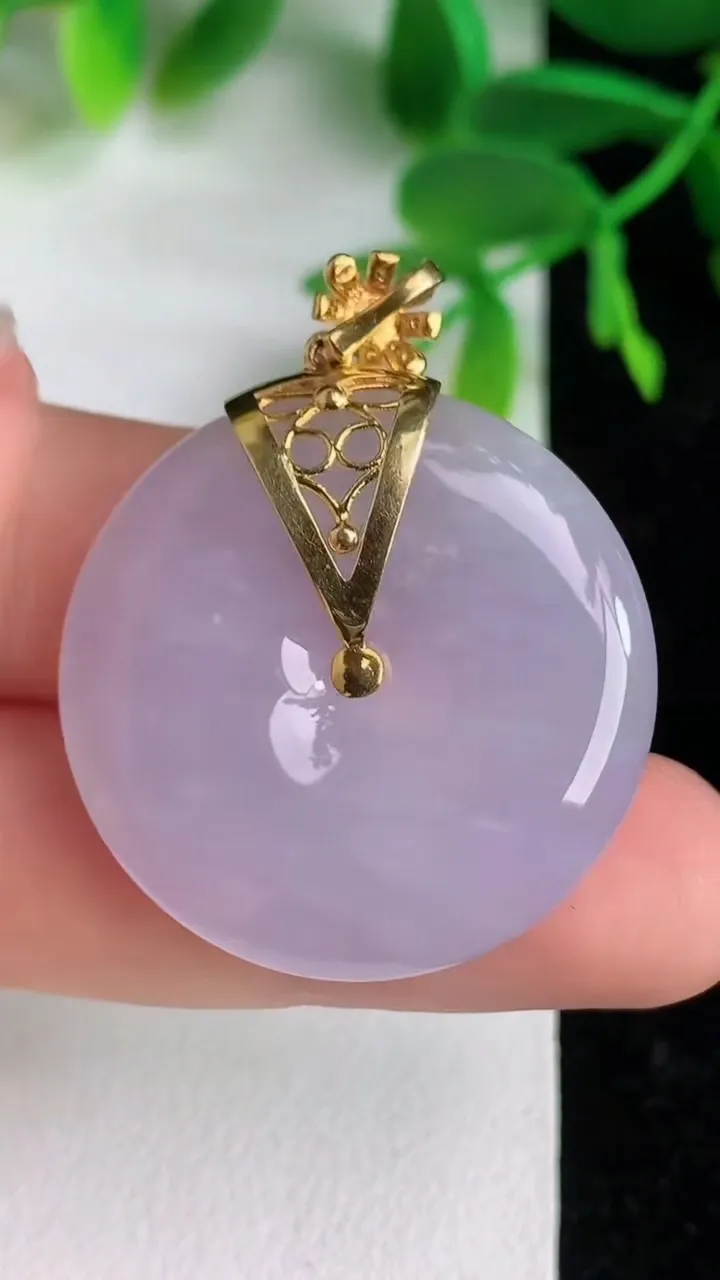 天然A货翡翠k金紫罗兰平安扣吊坠 ，尺寸29-6，重量:11.83g
6月9日