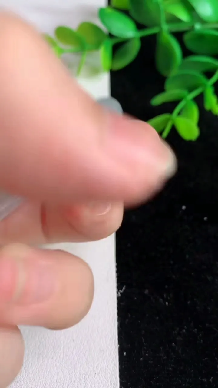 天然A货翡翠18k金飘花平安环吊坠 ，尺寸52-5.8，重量:13.85g
6月9日