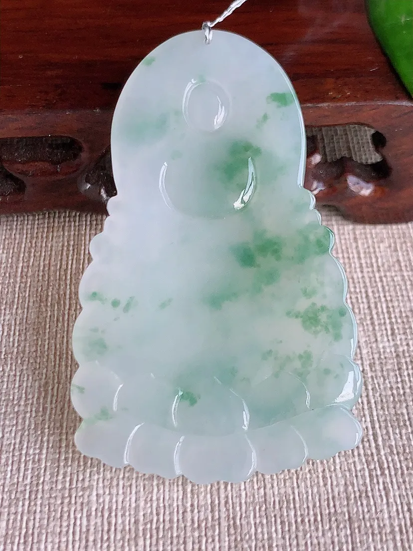 天然A货翡翠飘花观音吊坠尺寸61.2×37.3×5.3m量25.65g 0608