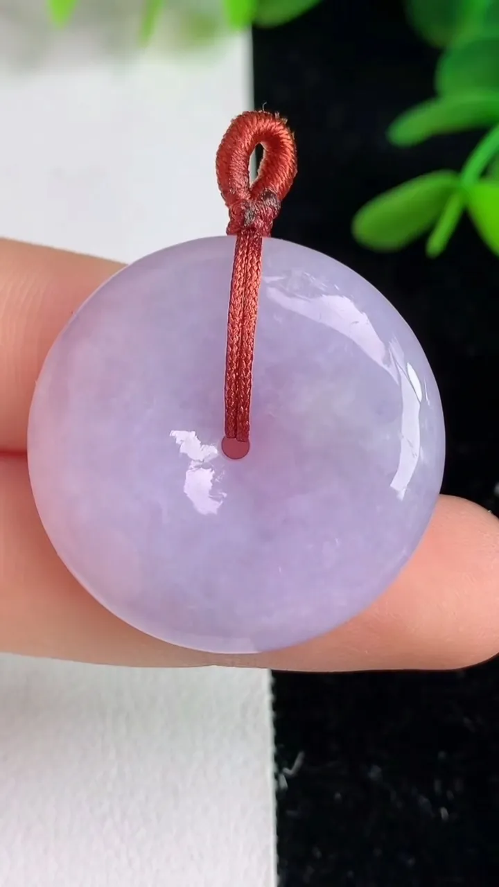 天然A货翡翠紫罗兰平安扣吊坠 ，尺寸28.8-6.4，重量:11.25g
6月9日