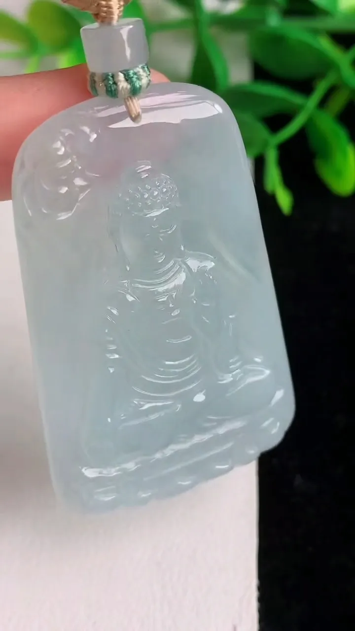 天然A货翡翠阿尼陀佛吊坠 ，尺寸54-34.8-5.5，重量:27.30g
6月9日