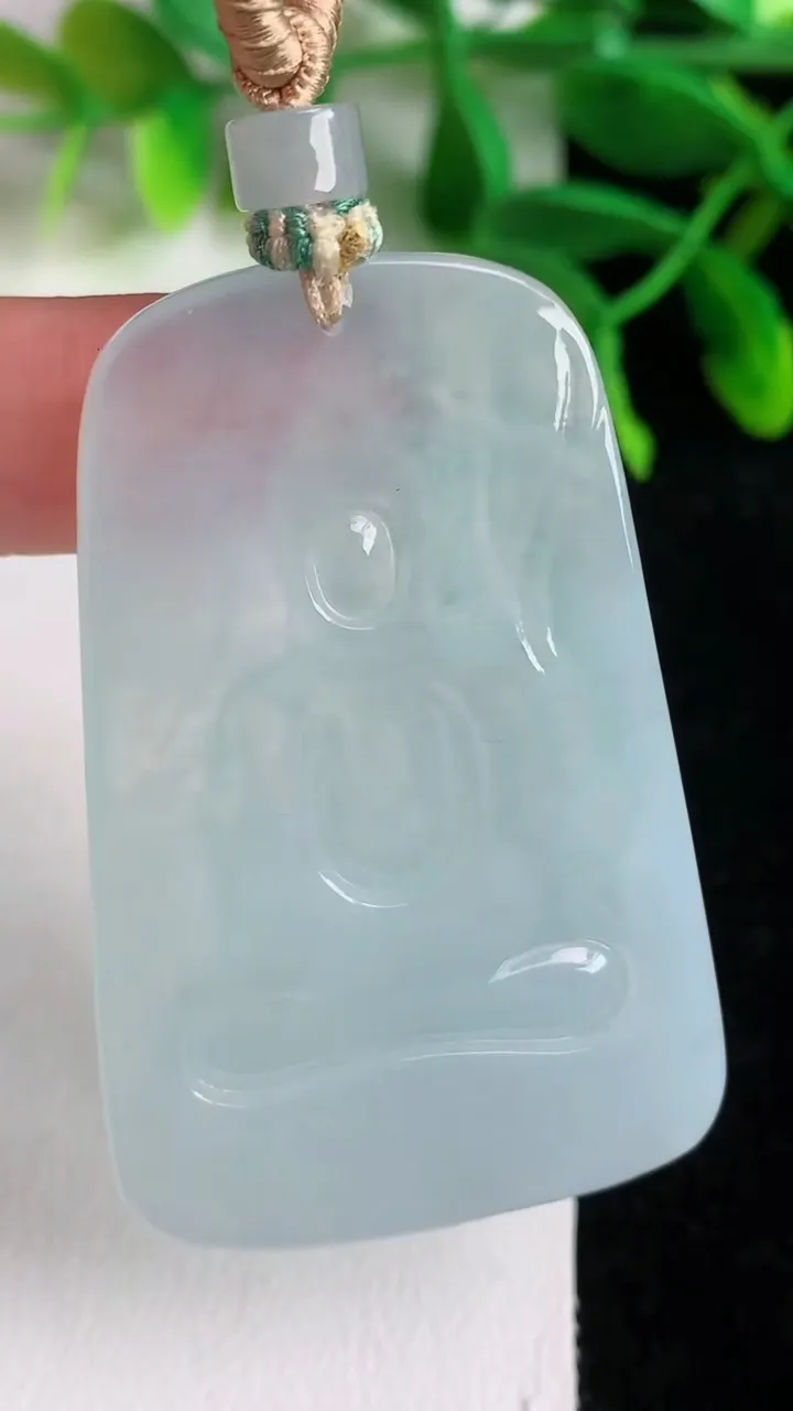 天然A货翡翠阿尼陀佛吊坠 ，尺寸54-34.8-5.5，重量:27.30g
6月9日