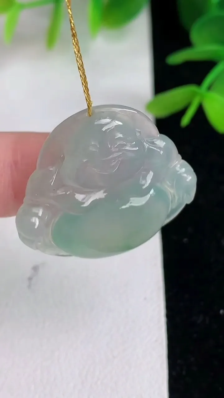 天然A货翡翠佛公吊坠，尺寸27-28.5-4.6，重量:5.73g
6月10日