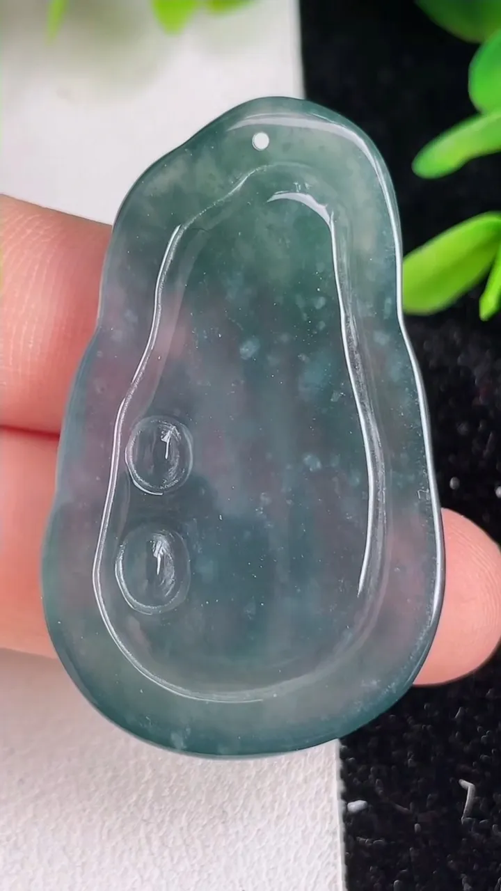 天然A货翡翠蓝水观音菩萨吊坠，尺寸 43.8-27-5，重: 11.46g
6月10日