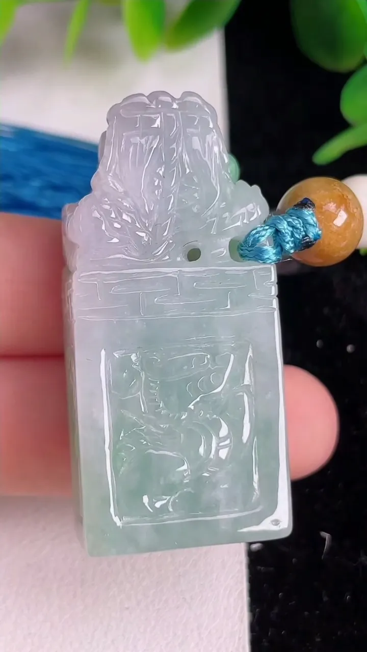 天然A货翡翠貔貅印章，尺寸42.8-20.2-13.2，重:31.22g
6月10日